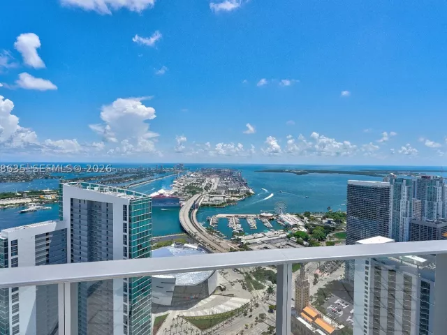 2-bedroom condo for rent in Miami - 851 NE 1st Ave 3007 - MondialRealty