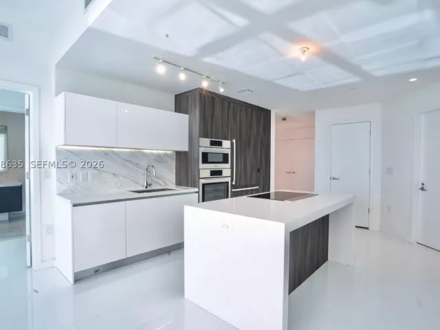 2-bedroom condo for rent in Miami - 851 NE 1st Ave 3007 - MondialRealty
