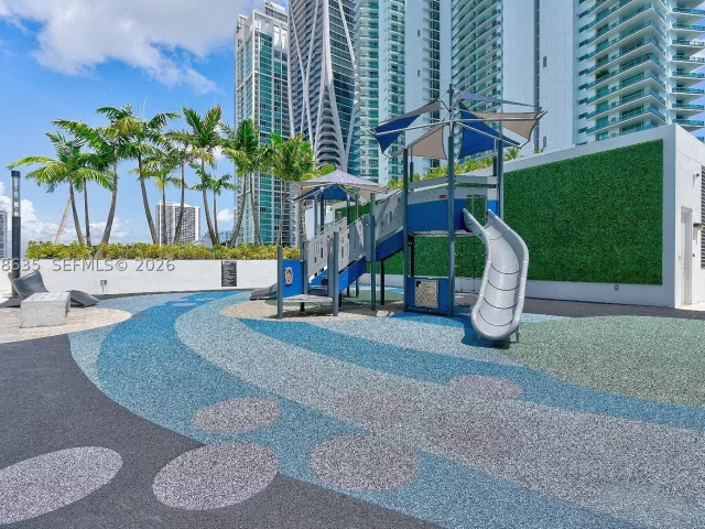 2-bedroom condo for rent in Miami - 851 NE 1st Ave 3007 - MondialRealty