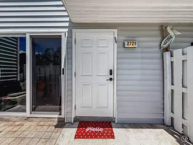 2-bedroom home for rent in Pompano Beach - 2721 NE 15TH Street 2721 - MondialRealty