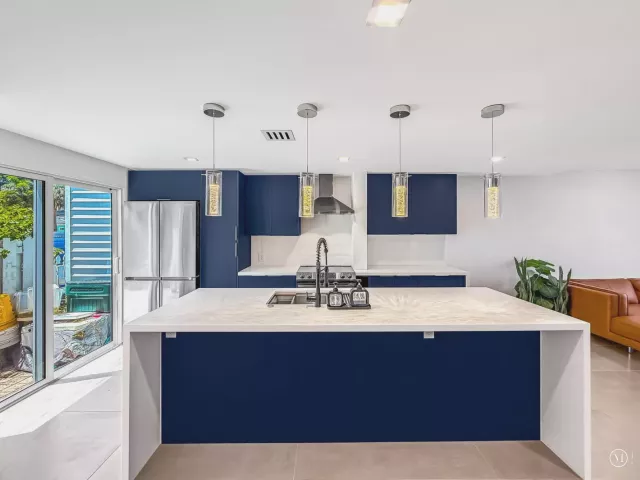 2-bedroom home for rent in Pompano Beach - 2721 NE 15TH Street 2721 - MondialRealty