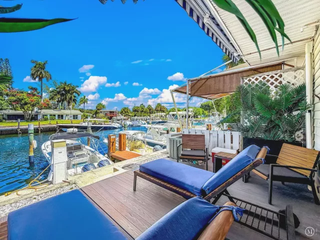 2-bedroom home for rent in Pompano Beach - 2721 NE 15TH Street 2721 - MondialRealty