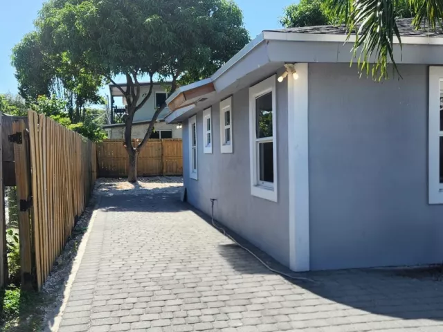 3-bedroom home for rent in Miami - 150 NW 17th Ct - MondialRealty