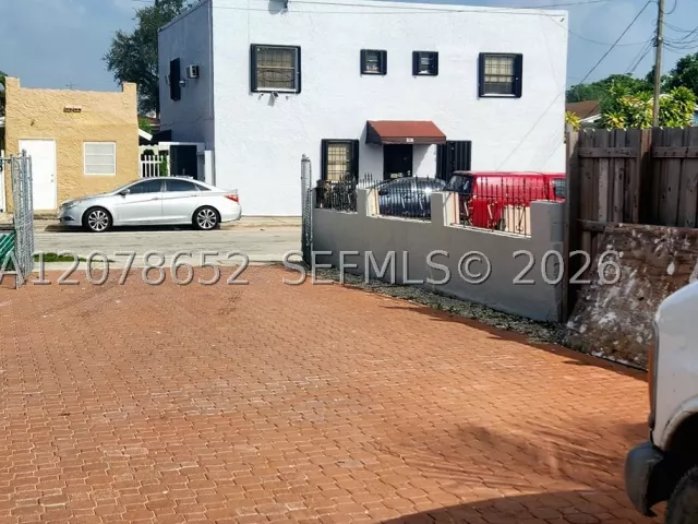 3-bedroom home for rent in Miami - 150 NW 17th Ct - MondialRealty