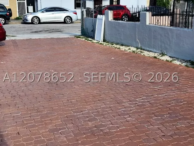 3-bedroom home for rent in Miami - 150 NW 17th Ct - MondialRealty