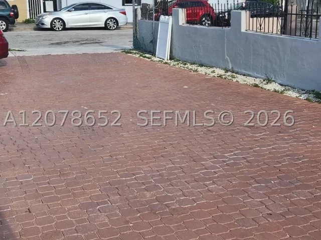 3-bedroom home for rent in Miami - 150 NW 17th Ct - MondialRealty