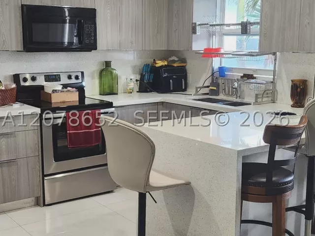 3-bedroom home for rent in Miami - 150 NW 17th Ct - MondialRealty