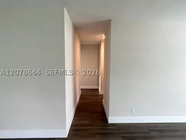 2-bedroom home for rent in Fort Lauderdale - 1931 NE 55th Ct - MondialRealty