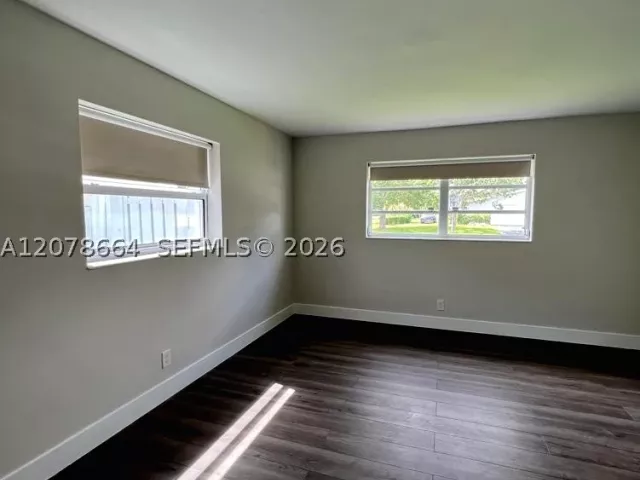 2-bedroom home for rent in Fort Lauderdale - 1931 NE 55th Ct - MondialRealty