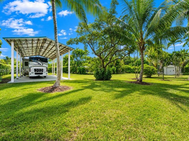 3-bedroom home for sale in Homestead - 19345 SW 312th St - MondialRealty