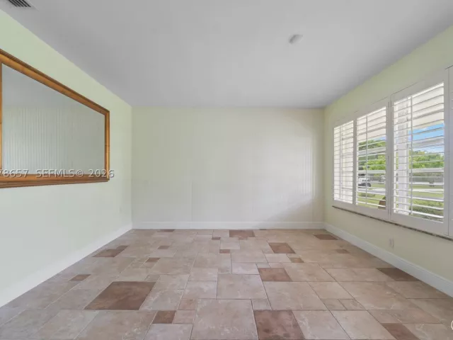 3-bedroom home for sale in Homestead - 19345 SW 312th St - MondialRealty