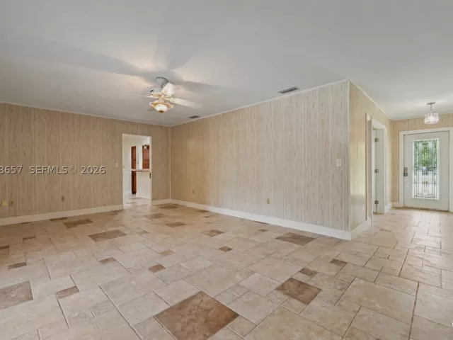 3-bedroom home for sale in Homestead - 19345 SW 312th St - MondialRealty