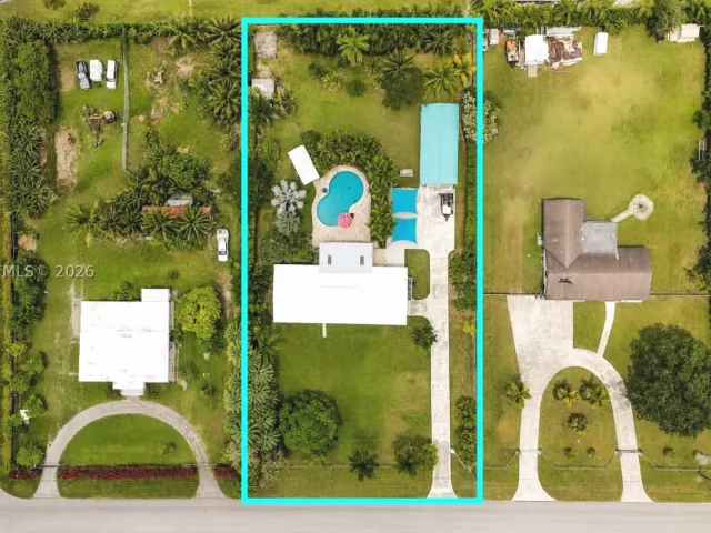 3-bedroom home for sale in Homestead - 19345 SW 312th St - MondialRealty