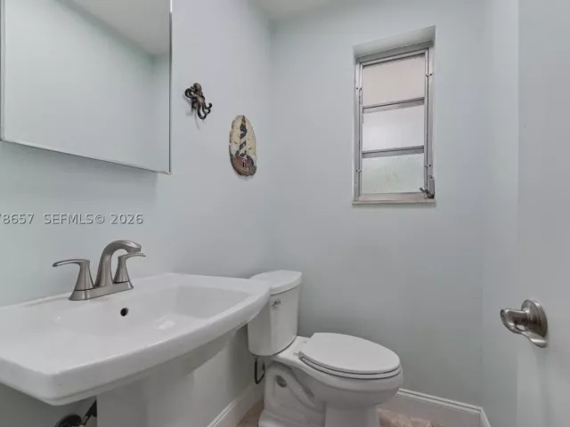 3-bedroom home for sale in Homestead - 19345 SW 312th St - MondialRealty
