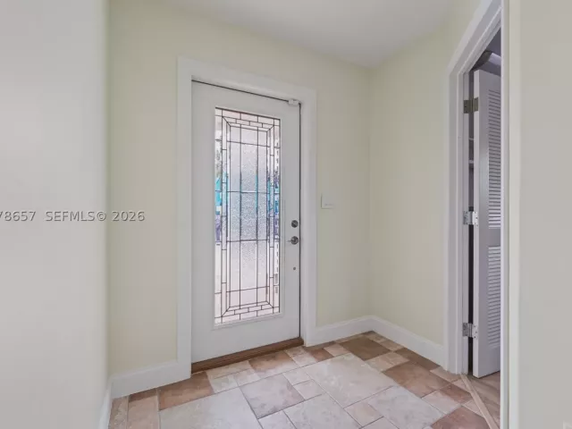 3-bedroom home for sale in Homestead - 19345 SW 312th St - MondialRealty