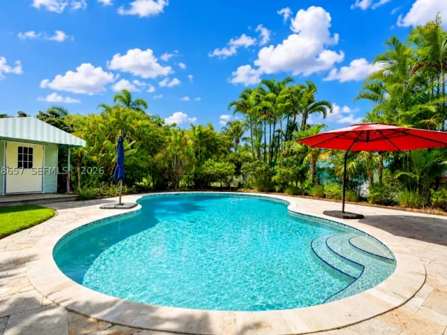 3-bedroom home for sale in Homestead - 19345 SW 312th St - MondialRealty