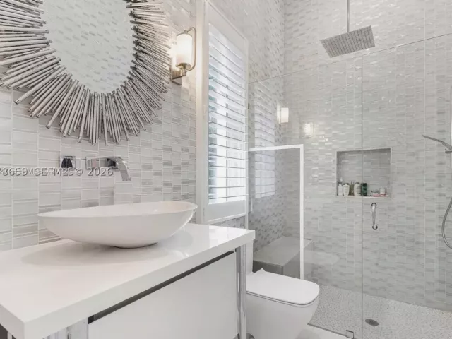 6-bedroom home for sale in Bay Harbor Islands - 1360 98th St - MondialRealty