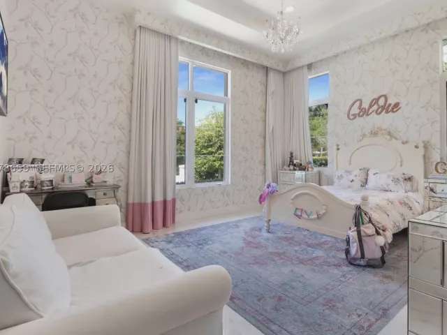 6-bedroom home for sale in Bay Harbor Islands - 1360 98th St - MondialRealty