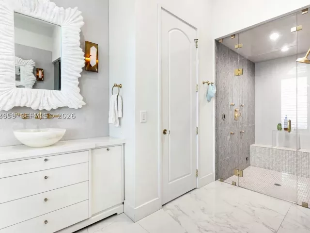 6-bedroom home for sale in Bay Harbor Islands - 1360 98th St - MondialRealty