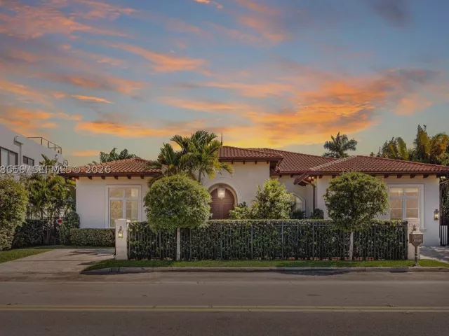 6-bedroom home for sale in Bay Harbor Islands - 1360 98th St - MondialRealty