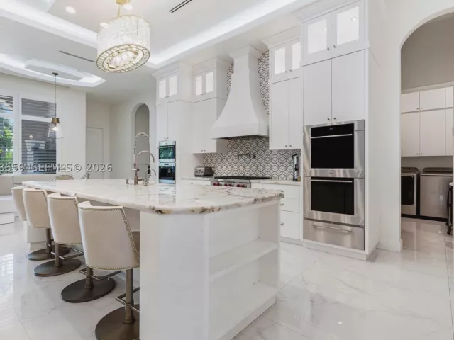 6-bedroom home for sale in Bay Harbor Islands - 1360 98th St - MondialRealty