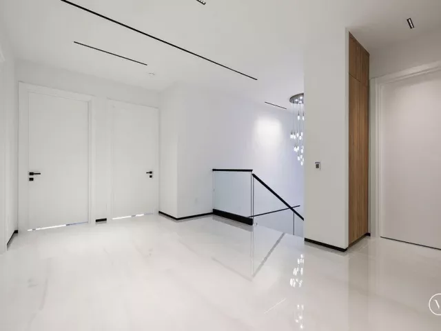 5-bedroom home for sale in Fort Lauderdale - 728 NE 17th Terrace - MondialRealty