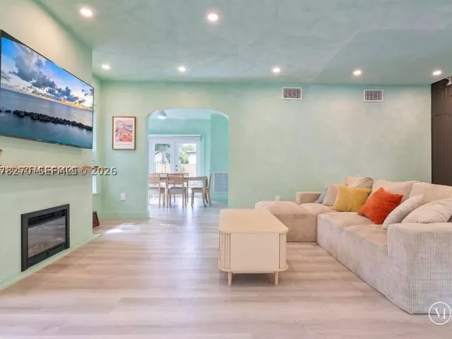 4-bedroom home for rent in Miami - 22 NE 44th St 0 - MondialRealty