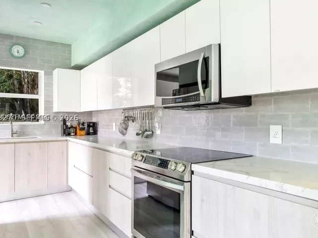 4-bedroom home for rent in Miami - 22 NE 44th St 0 - MondialRealty