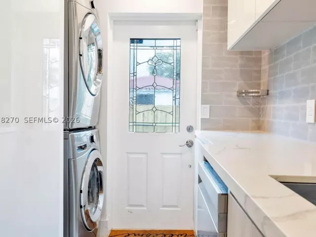 4-bedroom home for rent in Miami - 22 NE 44th St 0 - MondialRealty