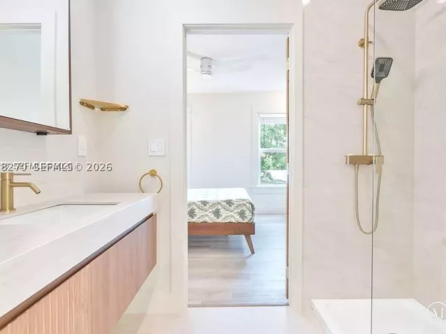 4-bedroom home for rent in Miami - 22 NE 44th St 0 - MondialRealty