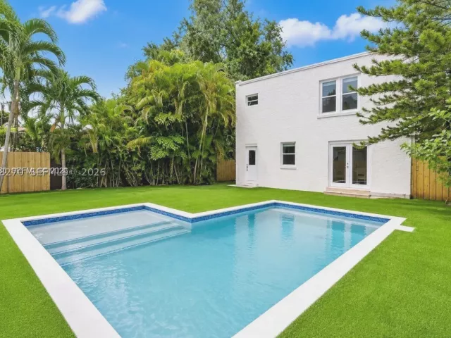 4-bedroom home for rent in Miami - 22 NE 44th St 0 - MondialRealty
