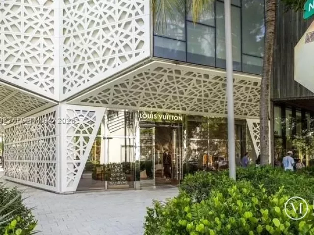 4-bedroom home for rent in Miami - 22 NE 44th St 0 - MondialRealty