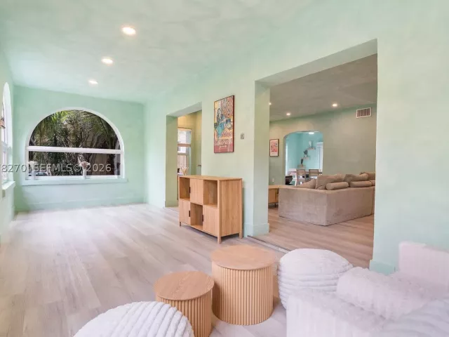 4-bedroom home for rent in Miami - 22 NE 44th St 0 - MondialRealty