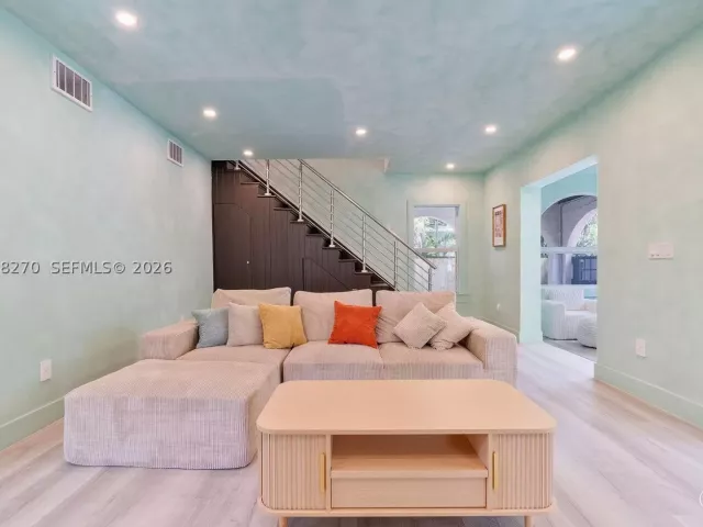 4-bedroom home for rent in Miami - 22 NE 44th St 0 - MondialRealty