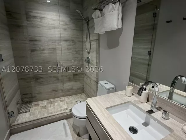 2-bedroom condo for rent in Sunny Isles Beach - 18975 Collins Ave 2905 - MondialRealty