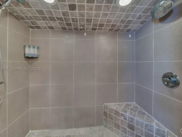 3-bedroom home for rent in Hollywood - 5900 N FARRAGUT DR 0 - MondialRealty
