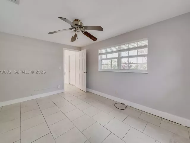 3-bedroom home for rent in Hollywood - 5900 N FARRAGUT DR 0 - MondialRealty