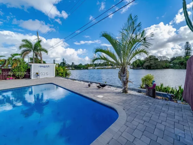 3-bedroom home for rent in Hollywood - 5900 N FARRAGUT DR 0 - MondialRealty