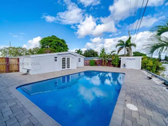 3-bedroom home for rent in Hollywood - 5900 N FARRAGUT DR 0 - MondialRealty