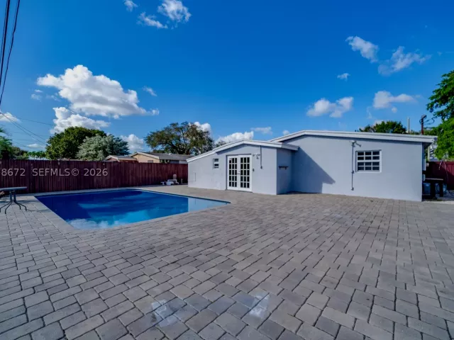 3-bedroom home for rent in Hollywood - 5900 N FARRAGUT DR 0 - MondialRealty