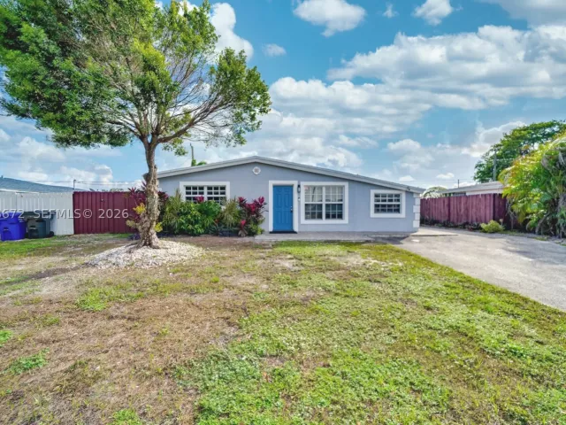3-bedroom home for rent in Hollywood - 5900 N FARRAGUT DR 0 - MondialRealty