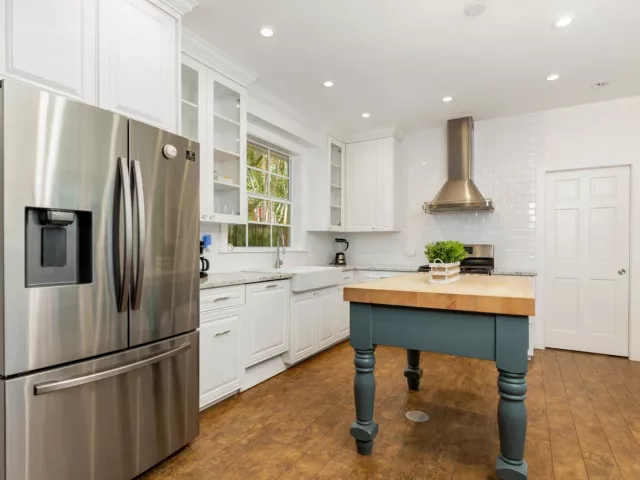 3-bedroom home for sale in West Palm Beach - 609 PALM Street - MondialRealty