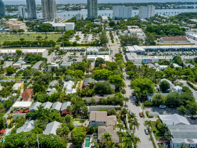 3-bedroom home for sale in West Palm Beach - 609 PALM Street - MondialRealty