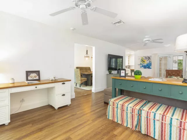 3-bedroom home for sale in West Palm Beach - 609 PALM Street - MondialRealty