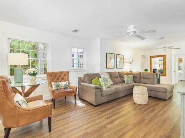 3-bedroom home for sale in West Palm Beach - 609 PALM Street - MondialRealty