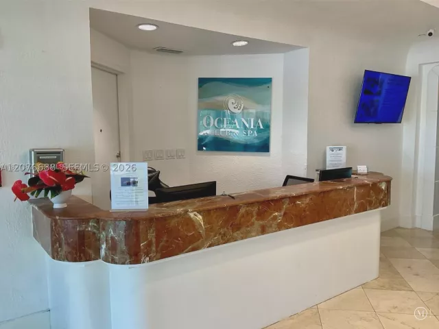 2-bedroom condo for rent in Sunny Isles Beach - 16425 Collins Ave 2016 - MondialRealty