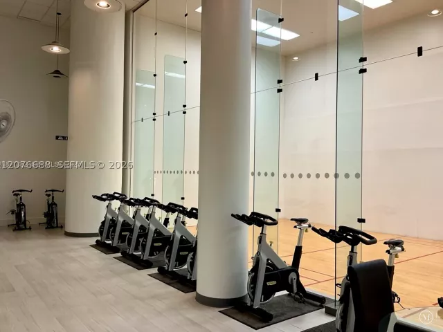 2-bedroom condo for rent in Sunny Isles Beach - 16425 Collins Ave 2016 - MondialRealty