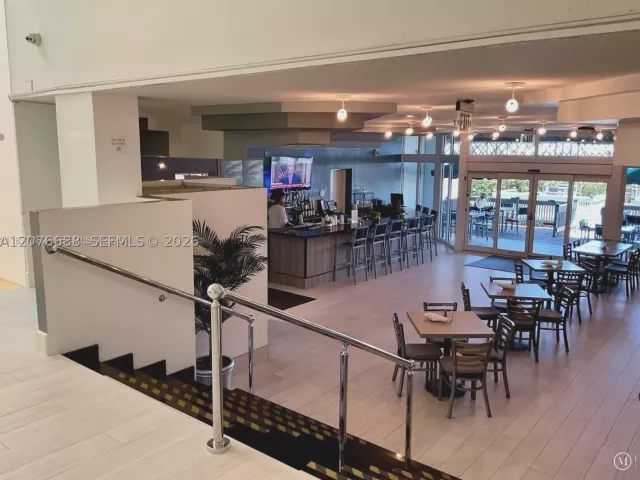 2-bedroom condo for rent in Sunny Isles Beach - 16425 Collins Ave 2016 - MondialRealty