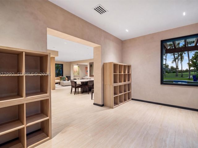 5-bedroom home for sale in Miami Beach - 5170 La Gorce Dr - MondialRealty
