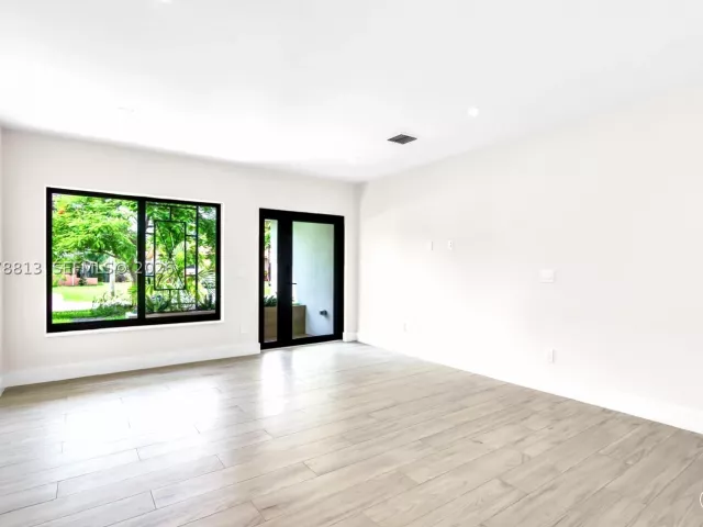3-bedroom home for rent in Miami - 435 NE 114th St - MondialRealty